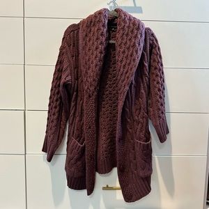 Beautiful oversized cable knit cardigan